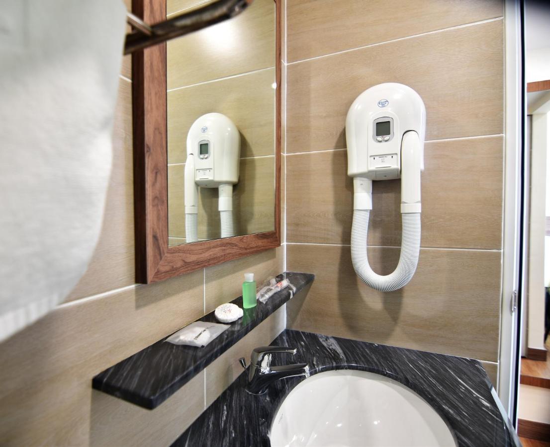 Yangtze Hotel 长江酒店 Johor Bahru Exteriér fotografie